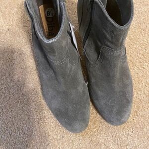 Diba Gray Suede Ankle boots, size 8 1/2